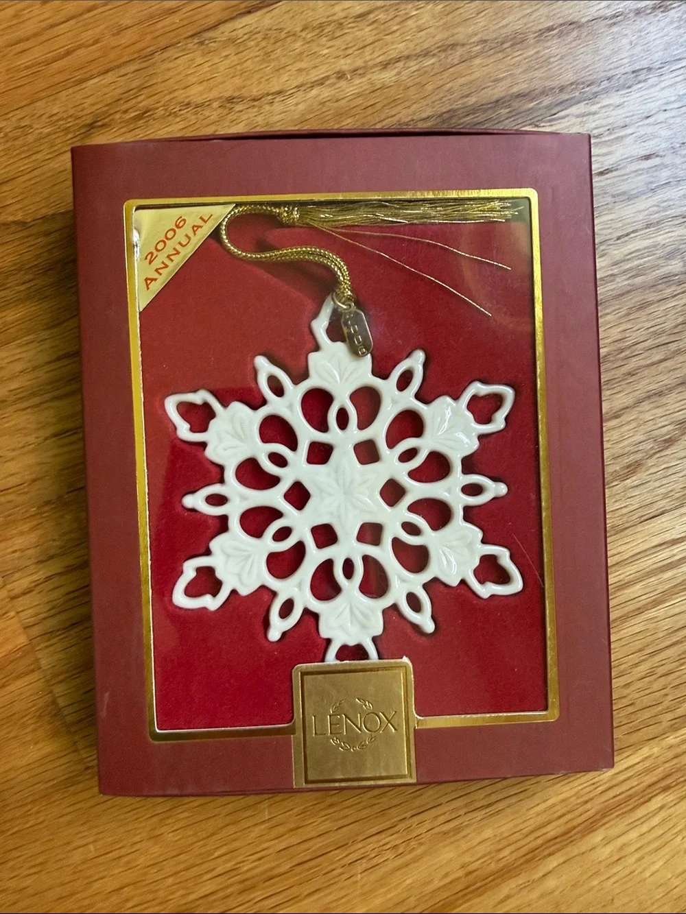 Lenox 2006 Snowfantasies Snowflake Porcelain Holiday Ornament new in box